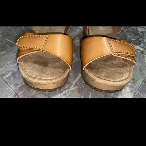 Cat & jack girl addison wedges size 1 - Picture 4 of 6